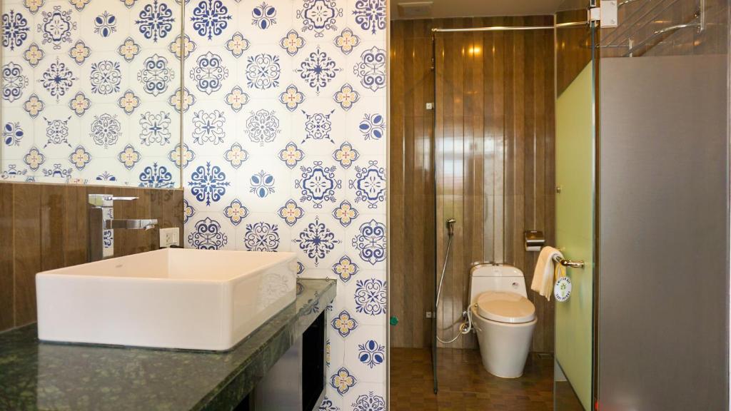 Riverside White House Boutique Hotel - 19