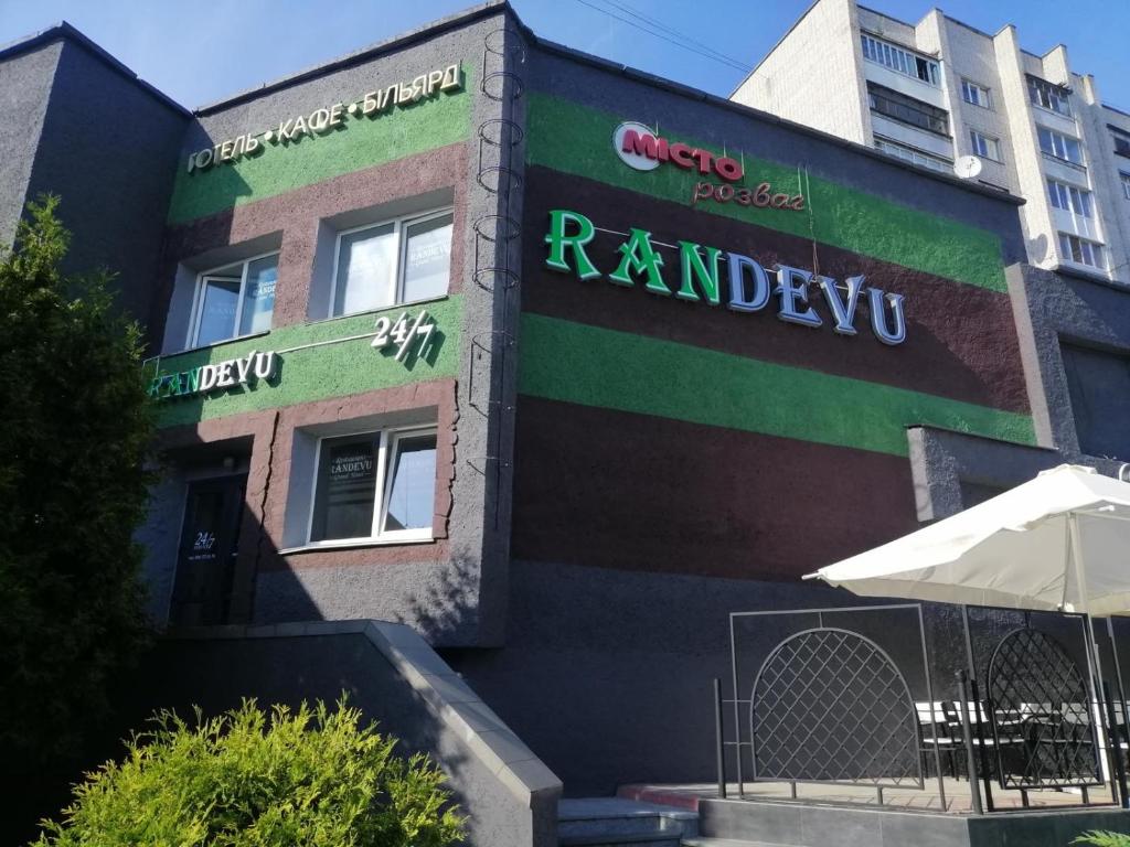 Budova, v ktorej sa hotel nachádza