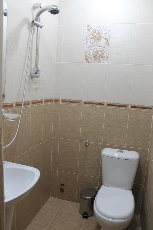 Koupelna v ubytování Princ Plaza Hotel