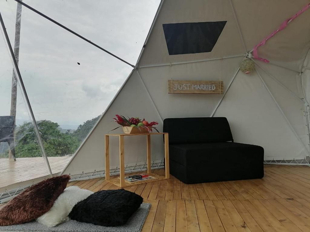 Posezení v ubytování Domo Glamping Reserva Los Cucharos