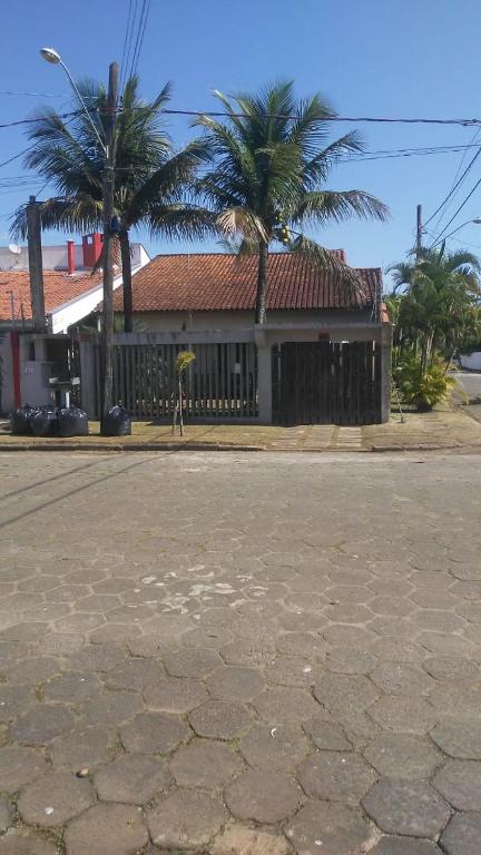  casa linda itanhaem