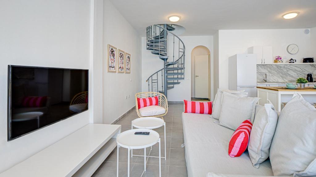 A kitchen or kitchenette at White Deluxe Caleta by Sea You There Fuerteventura