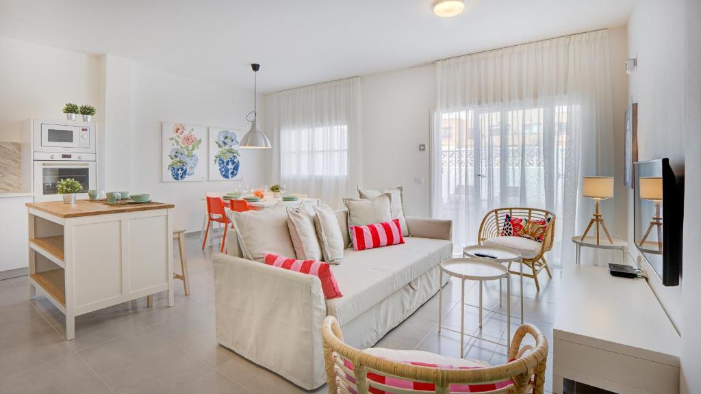 A seating area at White Deluxe Caleta by Sea You There Fuerteventura