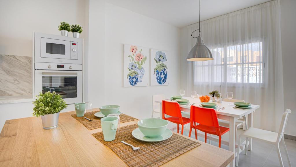 A kitchen or kitchenette at White Deluxe Caleta by Sea You There Fuerteventura