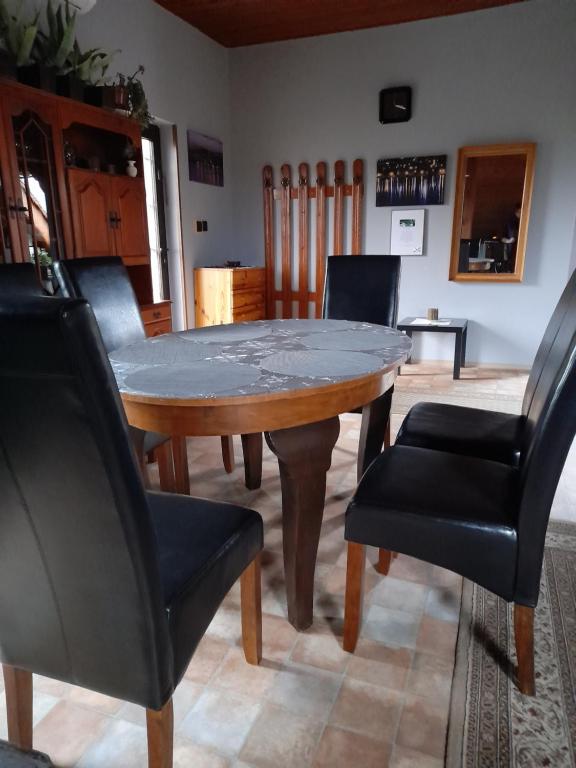 TV a/nebo společenská místnost v ubytování Agave Apartman