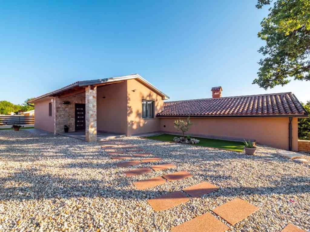 Fotografie z fotogalerie ubytování Holiday home in Marcana/Istrien 39953 v destinaci Marčana