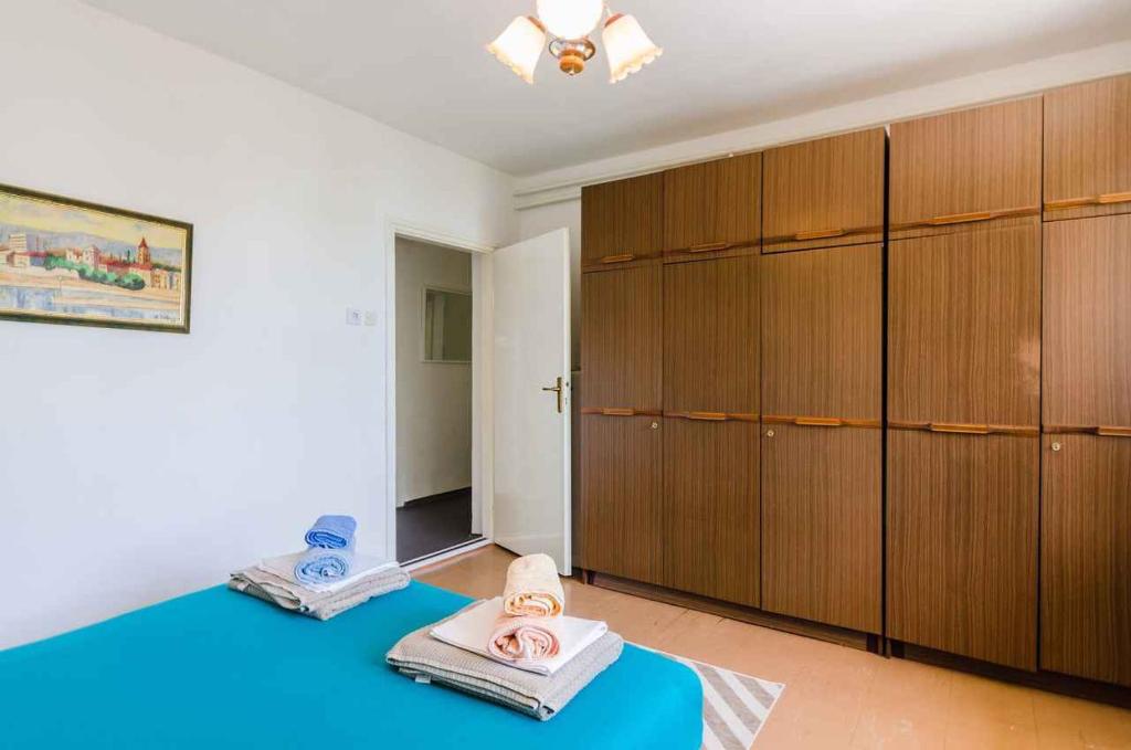 Posteľ alebo postele v izbe v ubytovaní Apartment in Selce 39200