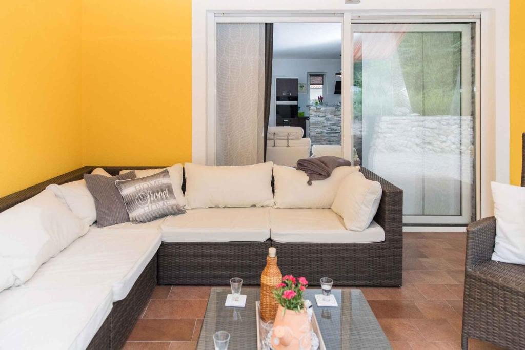 Posezení v ubytování Holiday home in Grizane 39291