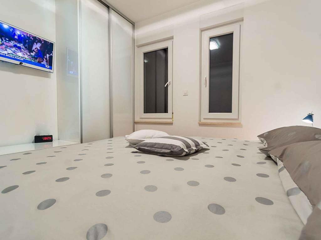 Posteľ alebo postele v izbe v ubytovaní Apartment in Njivice/Insel Krk 35106