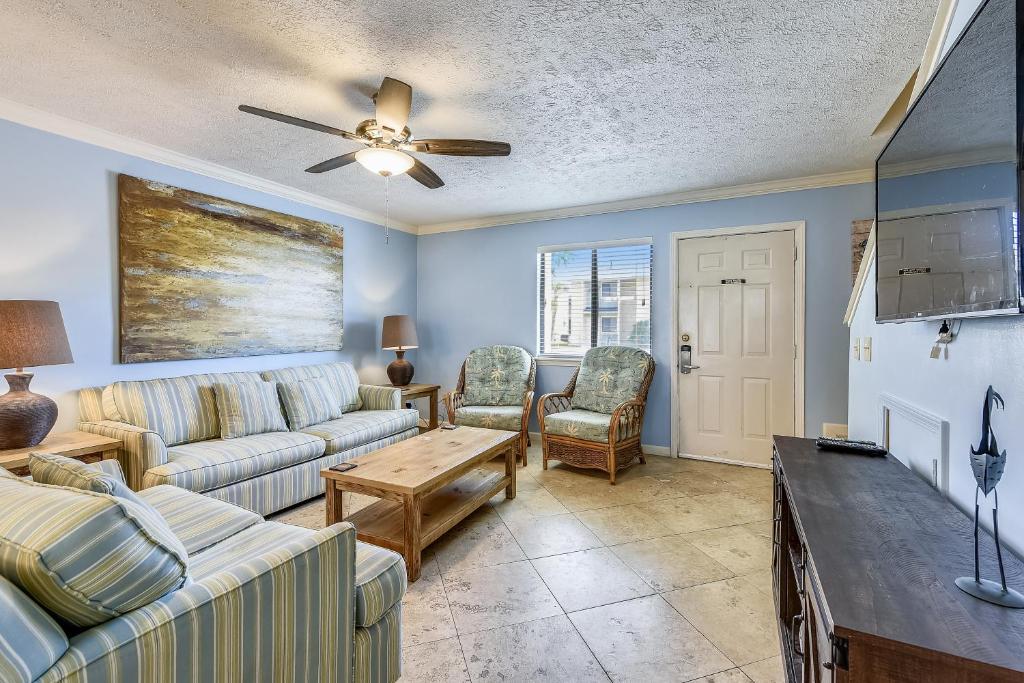 Gulf Highlands 124 by Book That Condo, Panama City Beach (updated prices 2024)