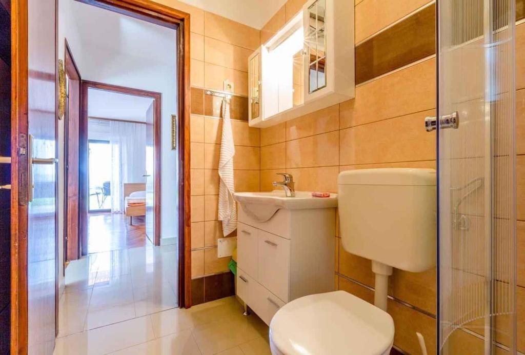 Kúpeľňa v ubytovaní Apartment in Crikvenica 14098