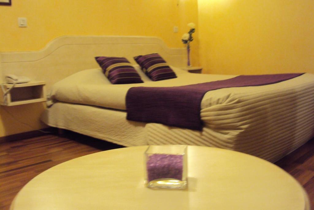 Logis Hôtel Les 3B - Double Room