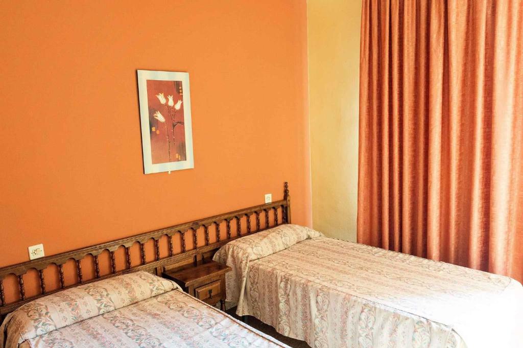 Posteľ alebo postele v izbe v ubytovaní Apartments Lloret de Mar/Costa Brava 3515