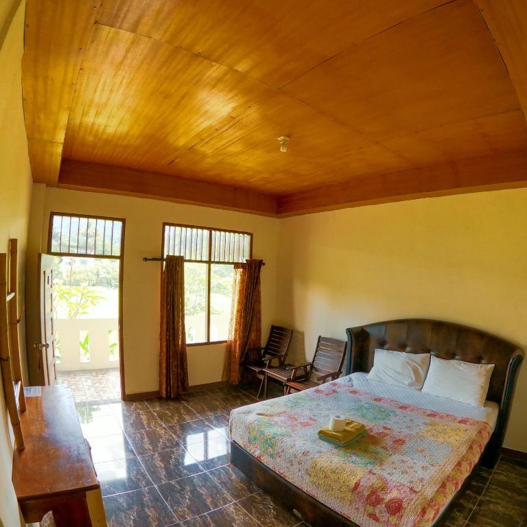 PIAS POPPIES HOTEL - 1