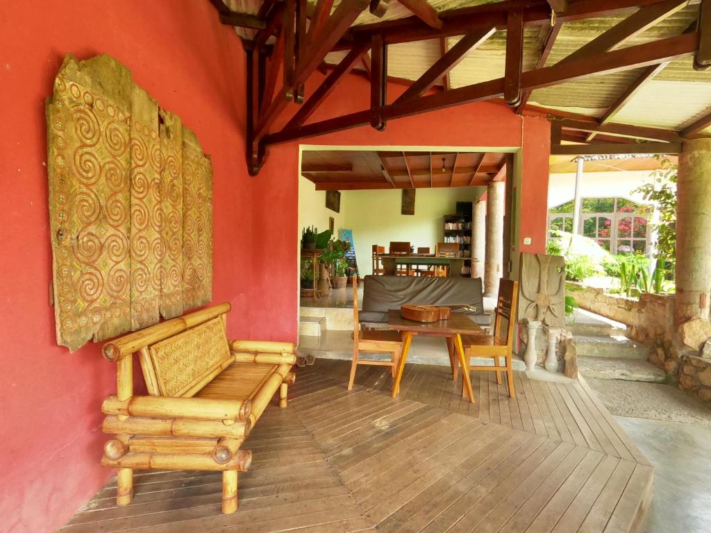 PIAS POPPIES HOTEL - 13