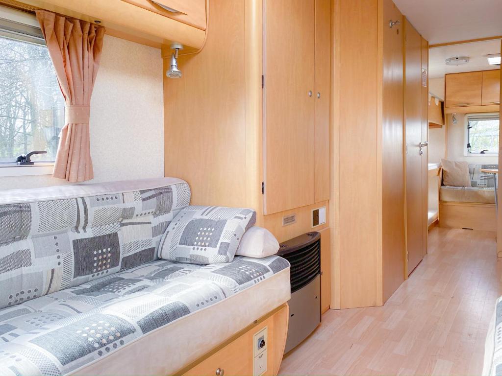 StayZo Large Modern, fully equipped Caravan at family friendly site - with Free Wi-Fi and Parking