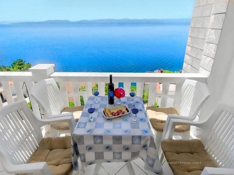 Fotografia z galérie ubytovania Apartment in Pisak with sea view, terrace, air conditioning, Wi-Fi (4871-1) v Pisaku