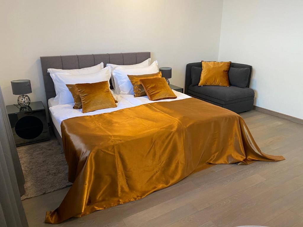 The View Luxury Residence with Pool - 9