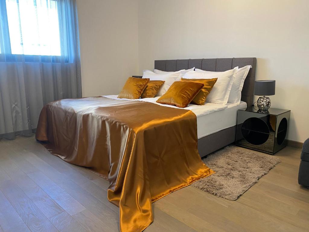 The View Luxury Residence with Pool - 10