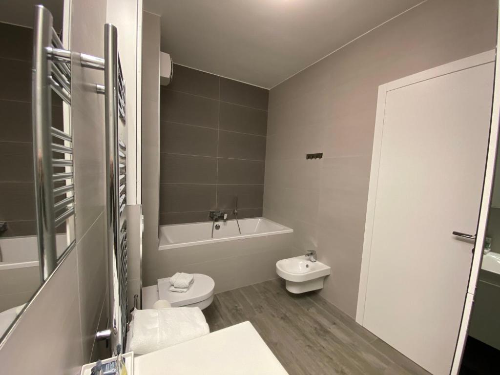 The View Luxury Residence with Pool - 14