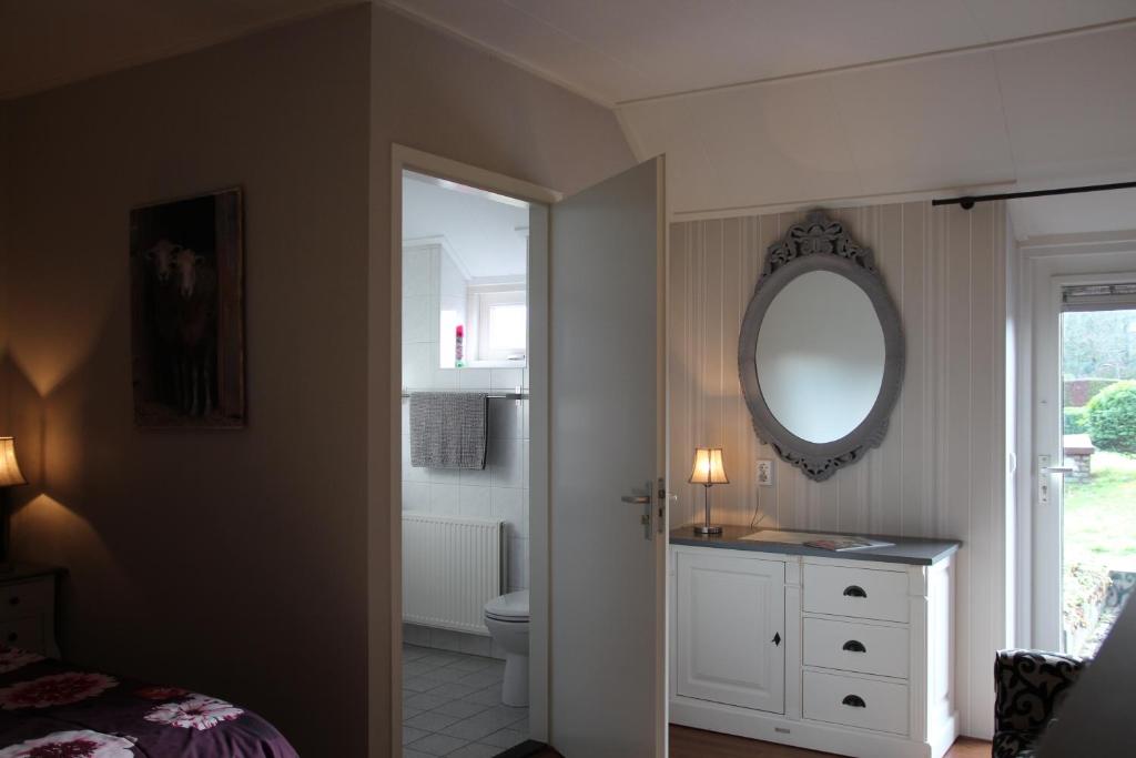 't Rond Bargie - Comfort Double Of Twin Room Met Badkamer En Terras