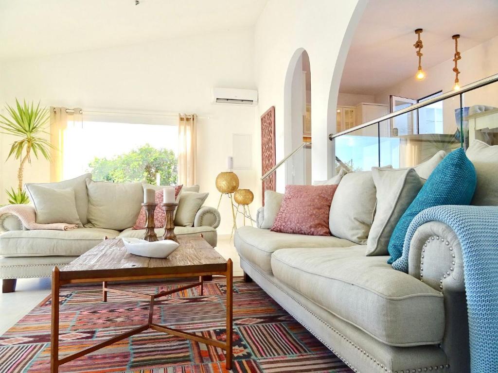 VILLA OASIS SEA VIEW 3 bed PRIVATE HEATED POOL - La Cala de ...