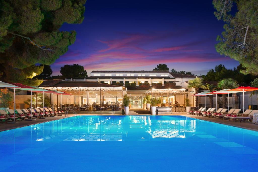 Basen w obiekcie Villa Galijot Plava Laguna lub w pobliżu