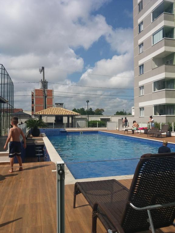 Apto Piçarras com piscina