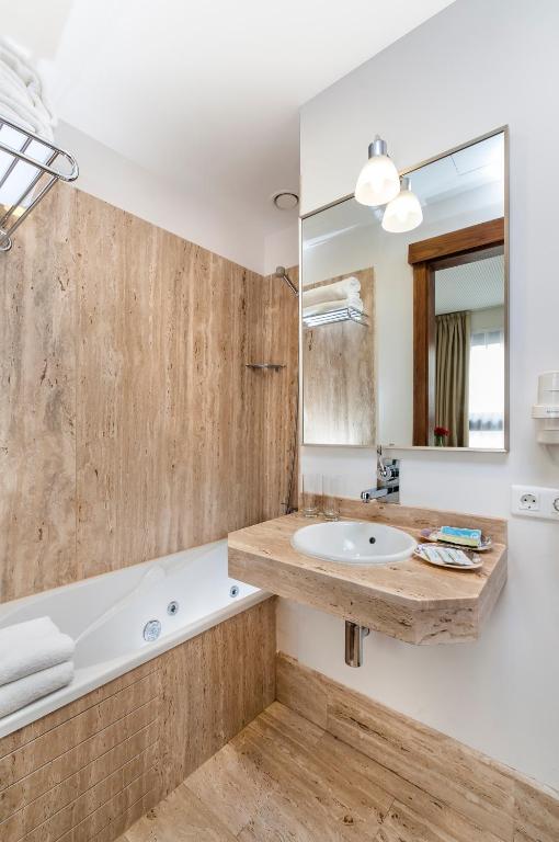 Hotel Amadeus Sevilla - 13