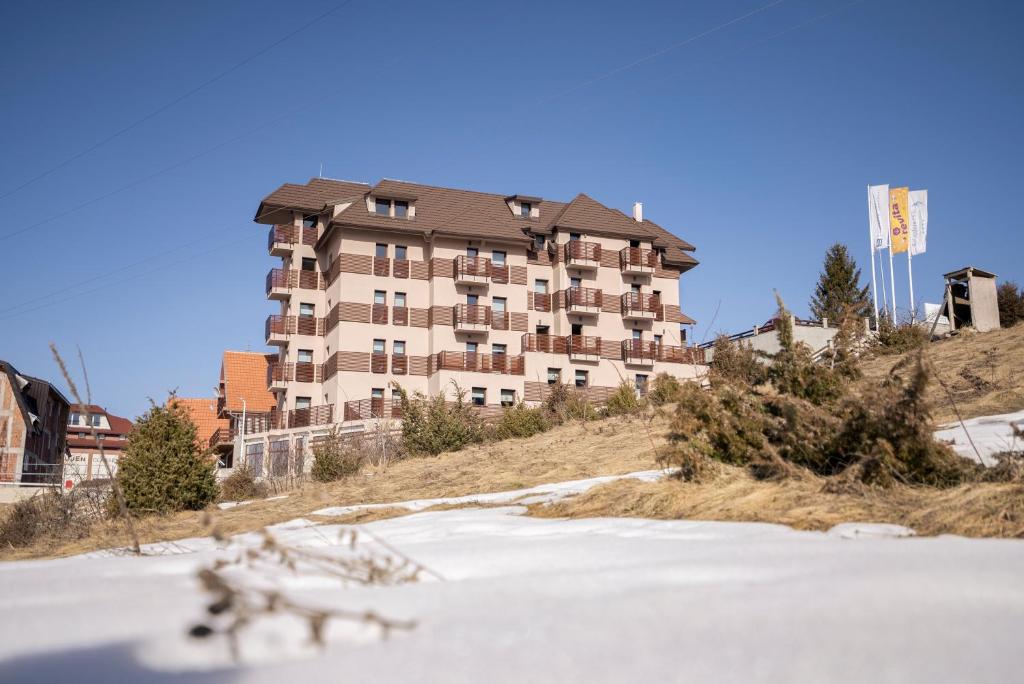 Budova, kde se aparthotel nachází