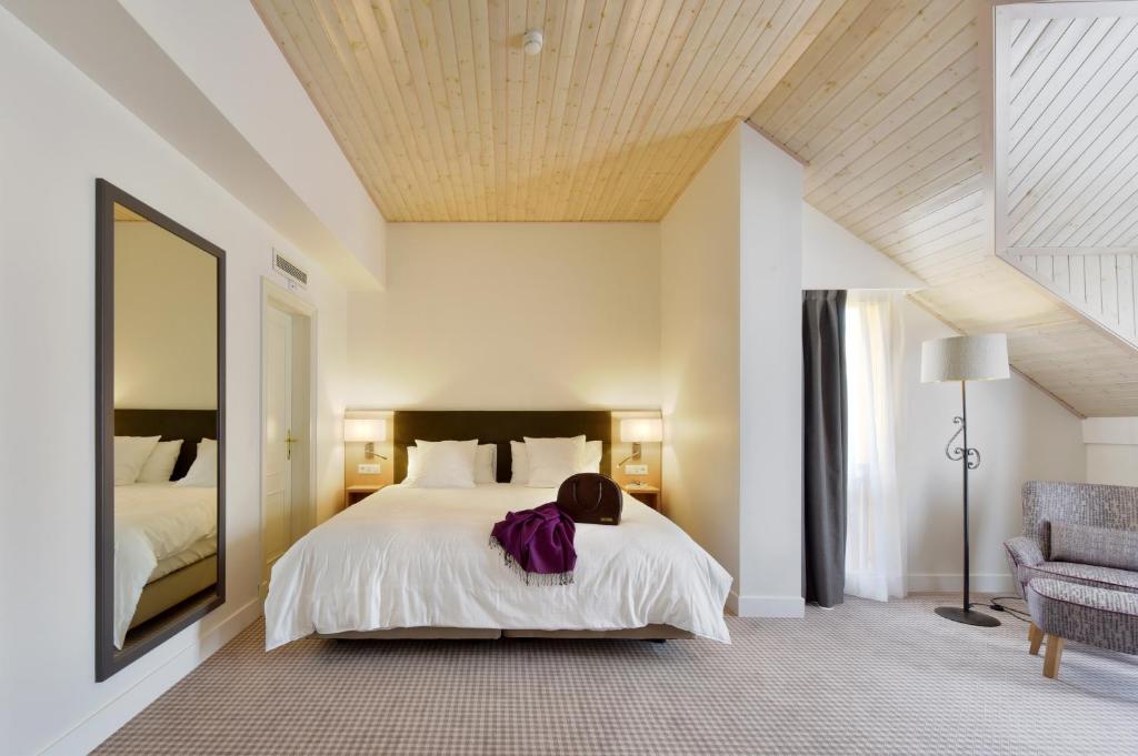 Hotel La Barcarolle - Deluxe Kingsuite