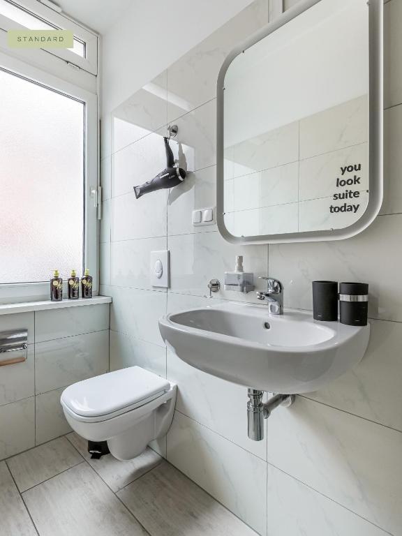 Apartments Berlin Aroser Allee - Standard Suite
