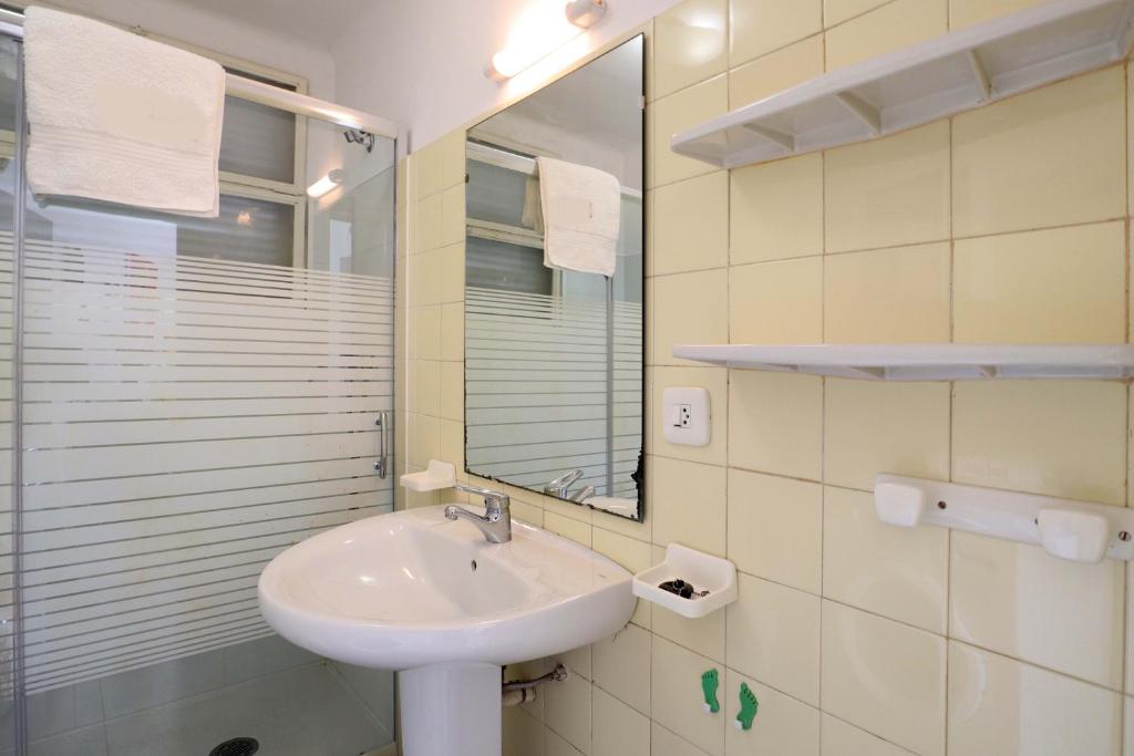 Kúpeľňa v ubytovaní Creu de sant pol, apartamento 2 pax a pocos metros Playa Sant Pol F30066