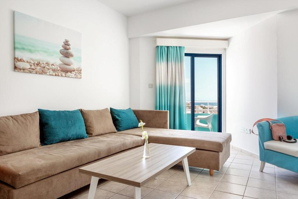 Posezení v ubytování Lantiana Gardens ApartHotel