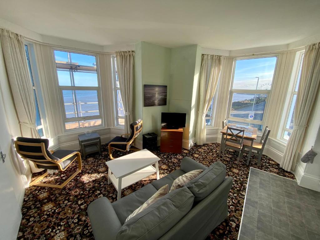 Beaconsfield Holiday Apartments photo