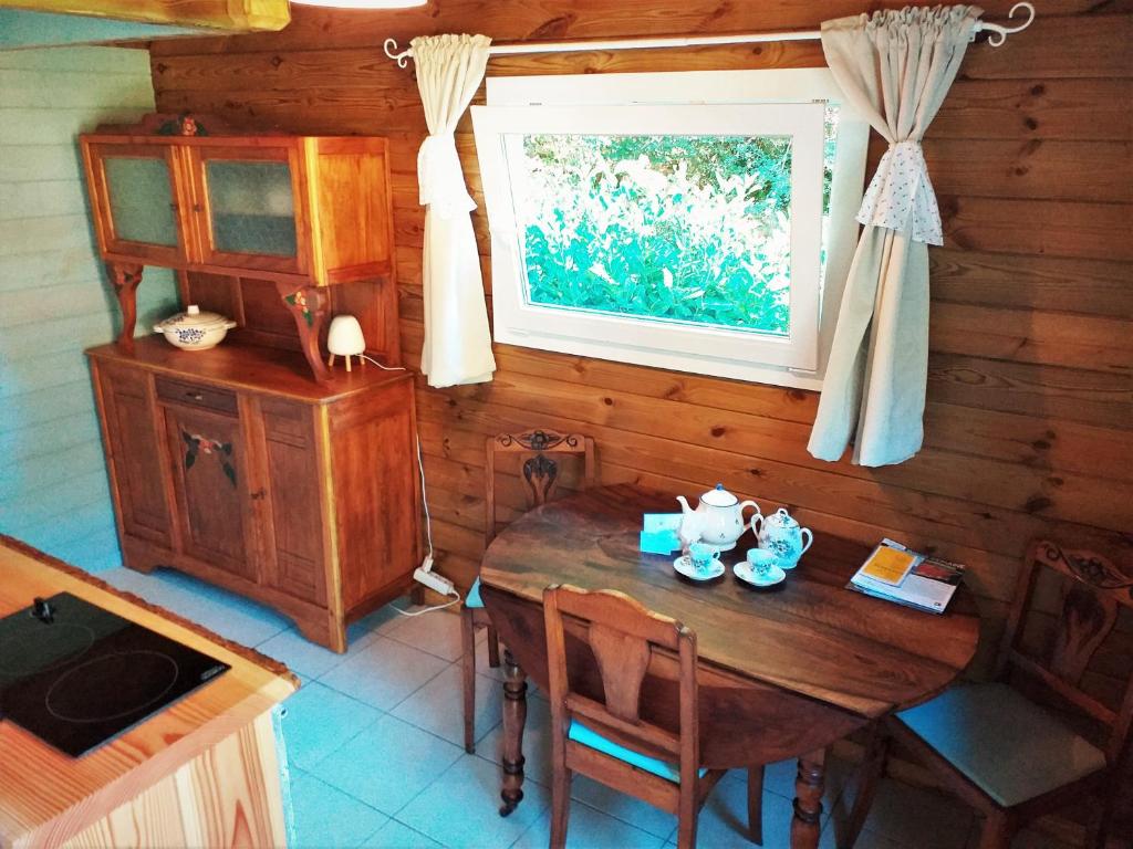 Fotografie z fotogalerie ubytování Les Cabanes d'Hestia v destinaci La Salvetat