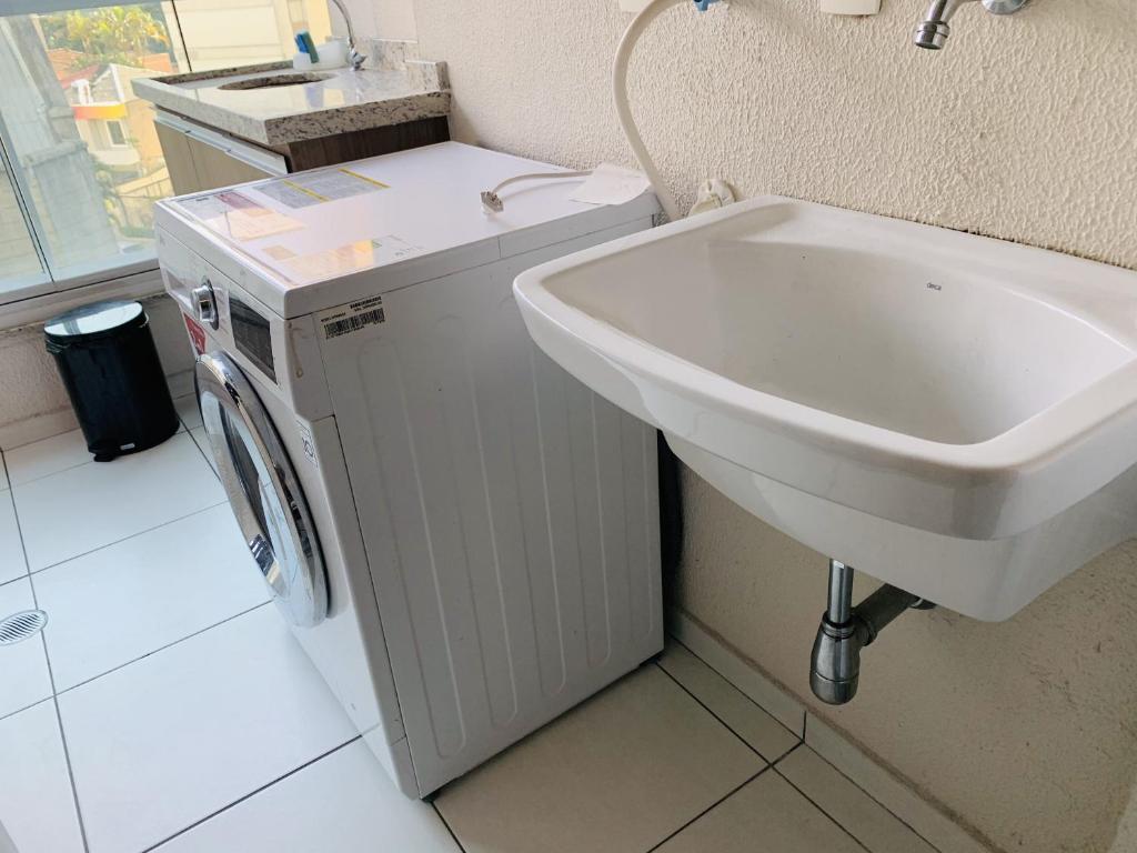  Apartamento a 200 metros da Paulista com AC