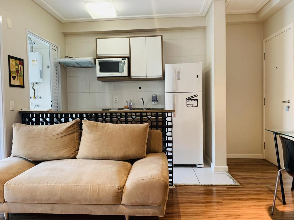  Apartamento a 200 metros da Paulista com AC