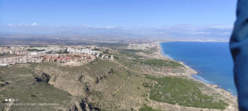 Fotografie z fotogalerie ubytování Apartamento adosado cerca del mar v destinaci Gran Alacant
