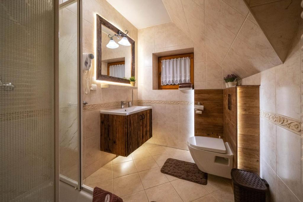 Willa i Domki Pod Reglami - 3