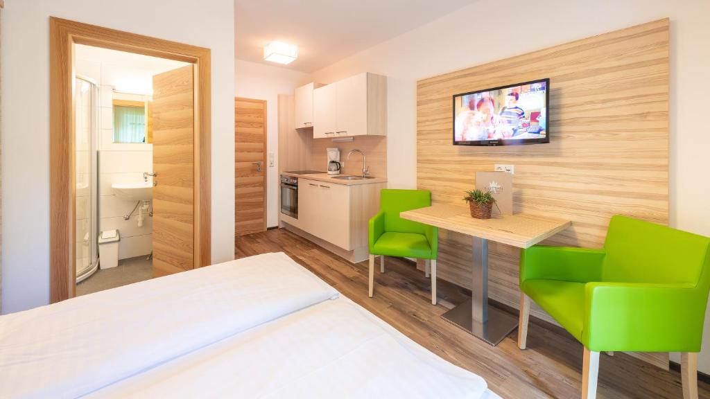 Apartments Kristan - Apartamento Padrão De Um Quarto Com Varanda
