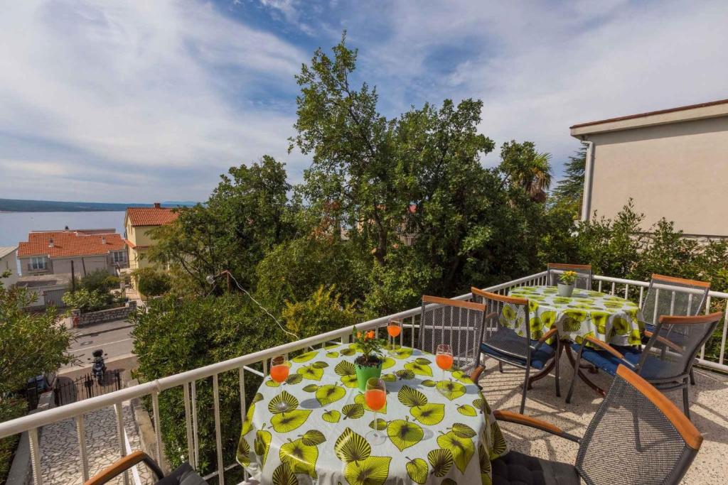 Balkón alebo terasa v ubytovaní Apartment in Crikvenica 5611