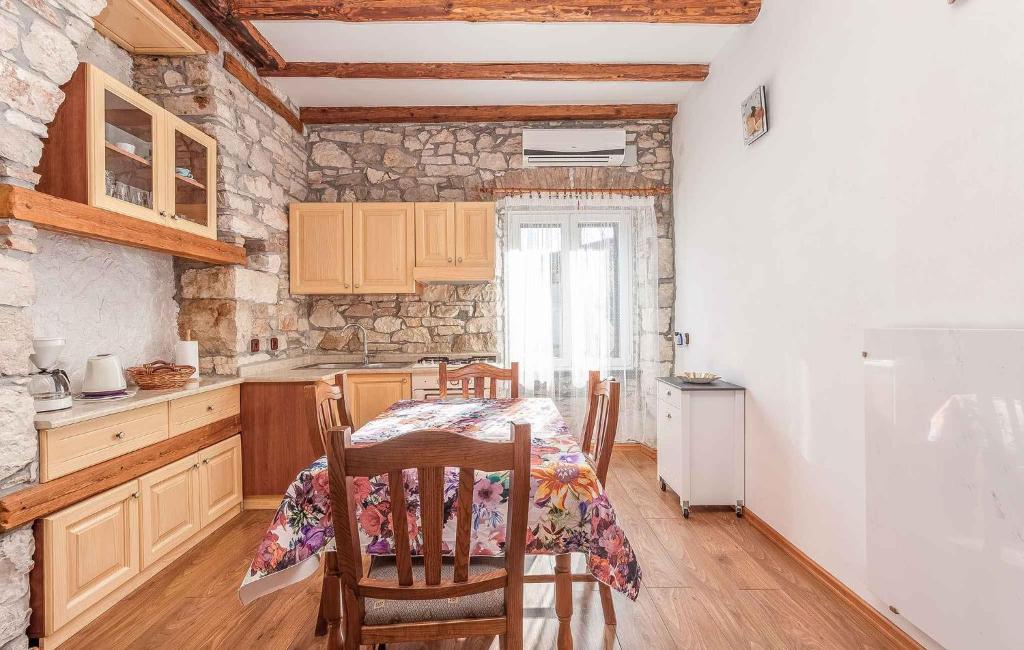 Zdjęcie z galerii obiektu Apartment in Porec/Istrien 10261 w Poreču