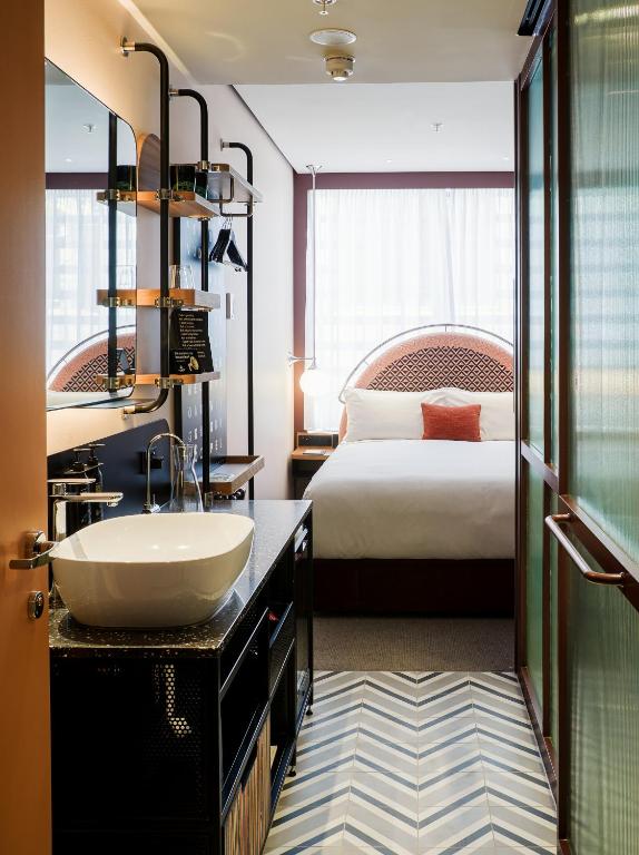 Ovolo Melbourne South Yarra, a Wyndham Hotel photo