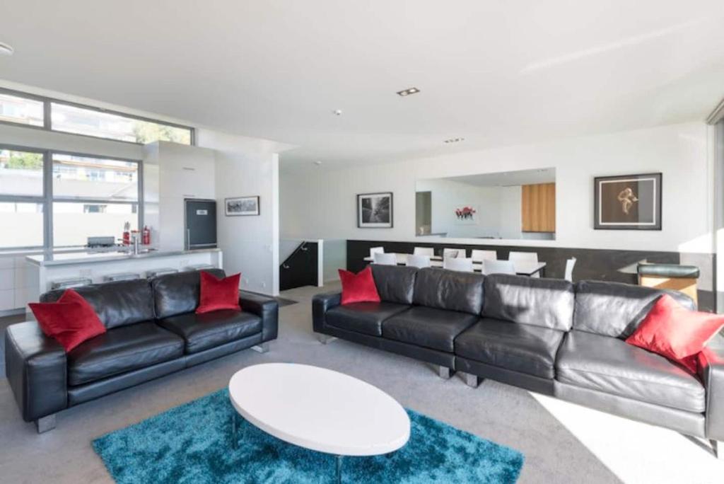 Brilliant Central Location - Resim 4