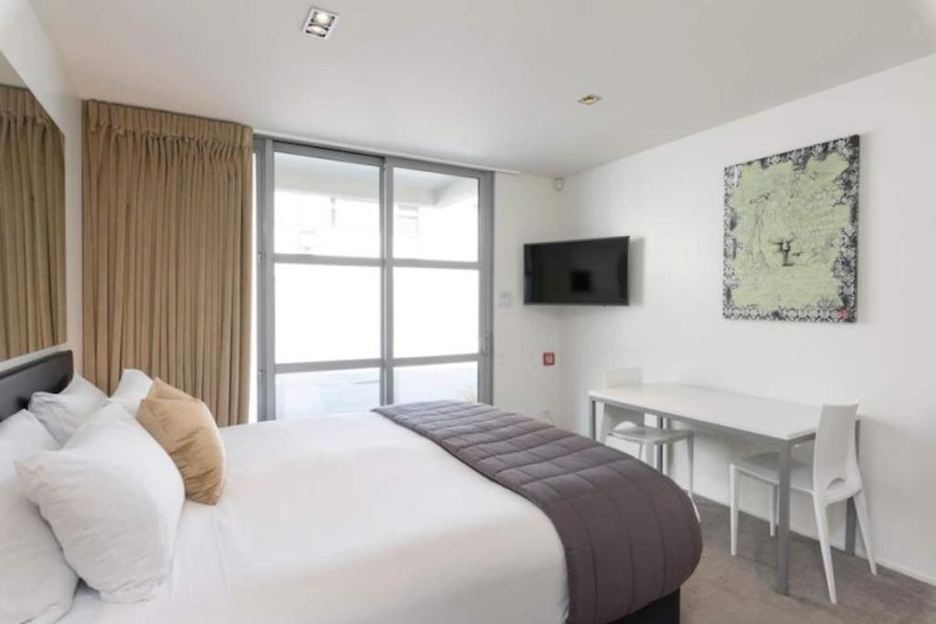 Brilliant Central Location - Resim 22