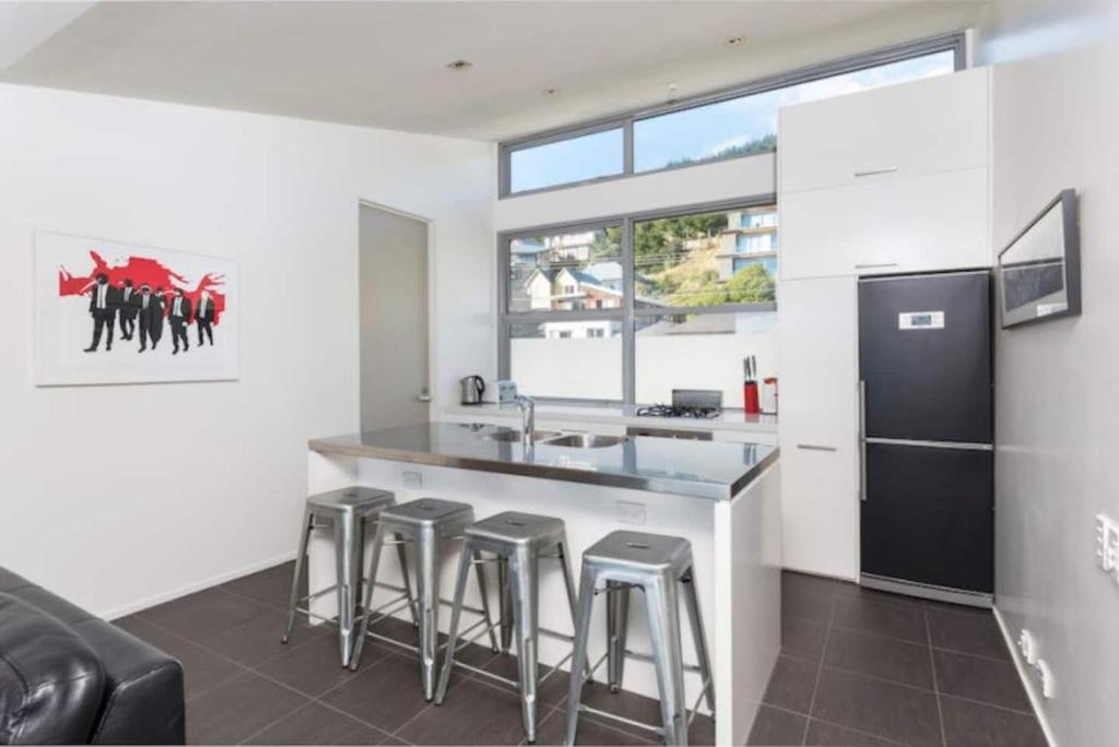 Brilliant Central Location - Resim 11