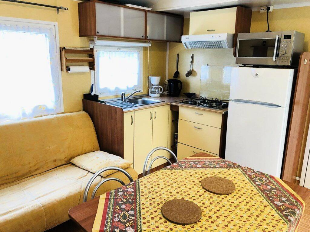 Residence Au Joyeux Faune Mobil Home Bungalow Cottage Pour 6 Personnes 12 Les Mathes France Booking Com