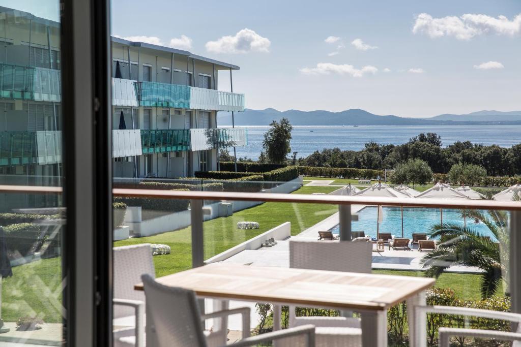 Falkensteiner Residences Senia - 豪华两卧室的公寓和阳台 - 海面