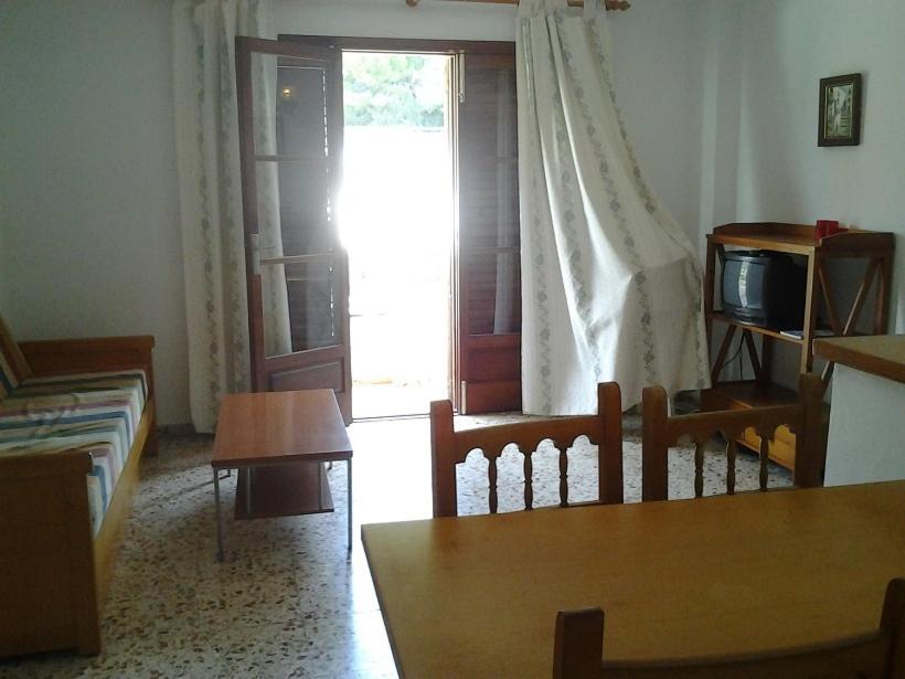Apartment Torres Mari, Cala Llonga – Updated 2023 Prices